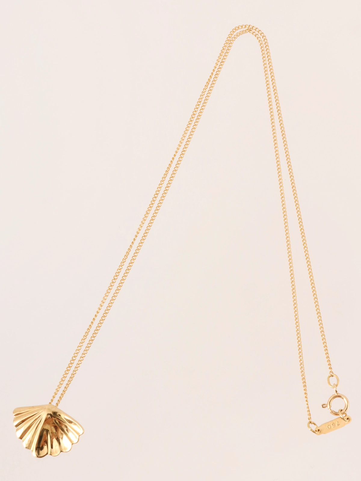 【Chloe正規品】洗練シェルモチーフネックレス｜3段階調節可 Chloé Chloé Shellsスカーフネックレス | Chloé JP